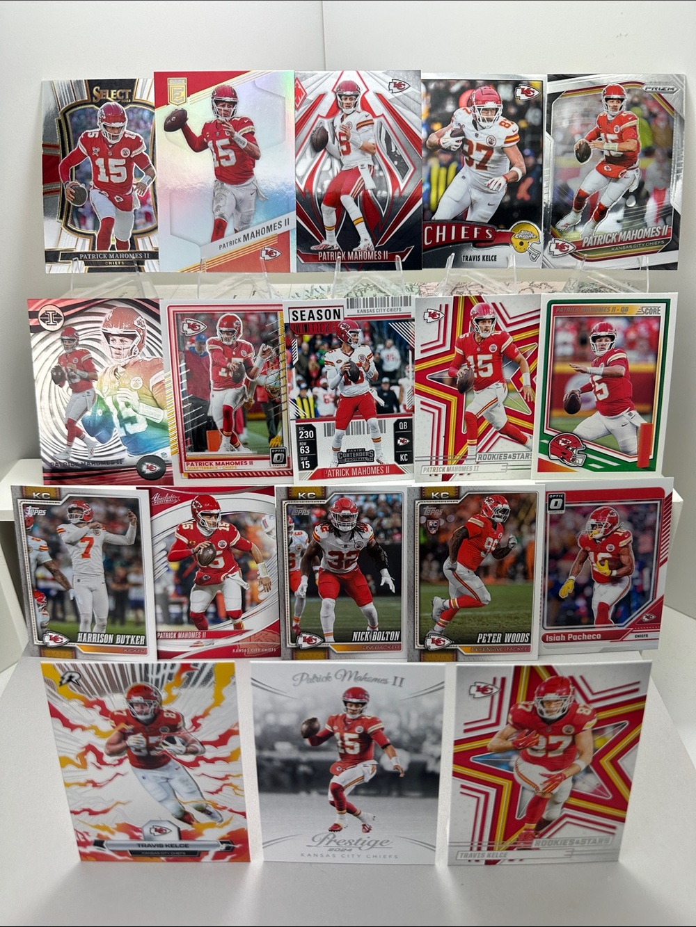 Patrick Mahomes w/ Travis Kelce/Isiah Pacheco/Bolton Chiefs lot of 18